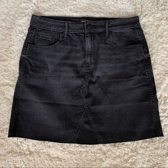 Old Navy Dresses & Skirts - Old Navy Black Denim Frayed Bottom Skirt